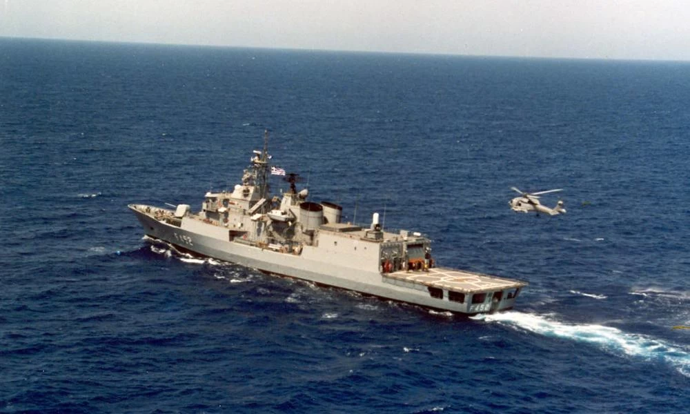 Η φρεγάτα "ΥΔΡΑ" που σαρώνει "μέρα-νύχτα" το Αιγαίο - Βίντεο
